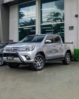 TOYOTA HILUX 2.8 SRX 4X4 CD 16V DIESEL 4P AUTOMÁTICO